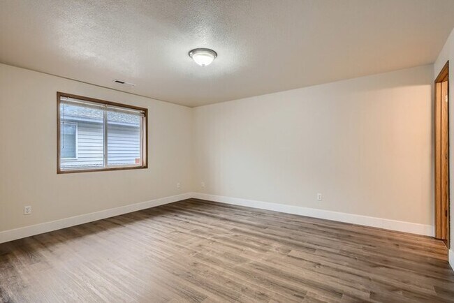 Building Photo - 18800 Southeast 14th Way, Vancouver, WA, 9...