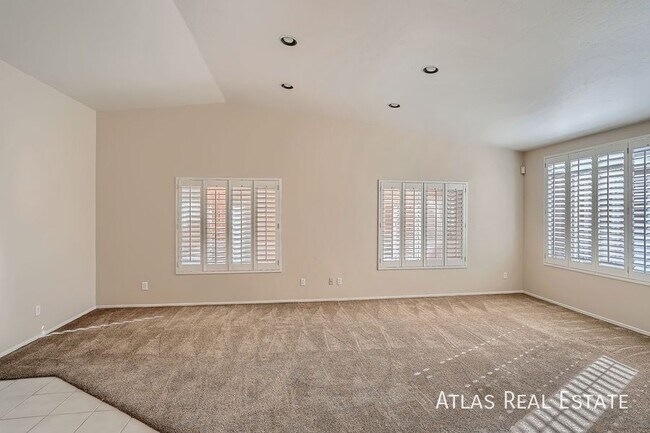Building Photo - $500 off Move-In Costs and 6 WEEKS FREE RE...