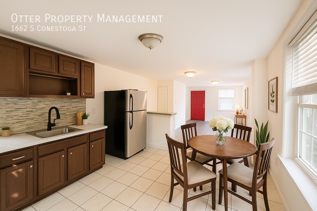 Photo - 1662 S Conestoga St House