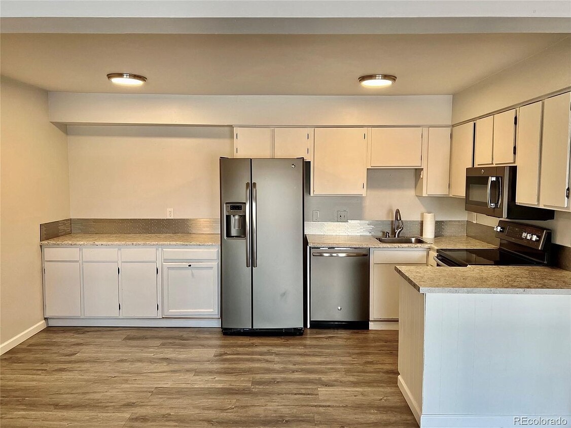 5995 W Hampden Ave Unit A7, Denver, CO 80227 Apartments in Denver, CO