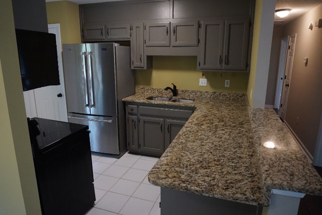 Building Photo - 13254 Dickens Ln