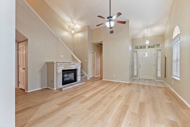 Building Photo - Beautiful 3 bedroom, 2.5 bathroom home in Avery Ranch West!!!