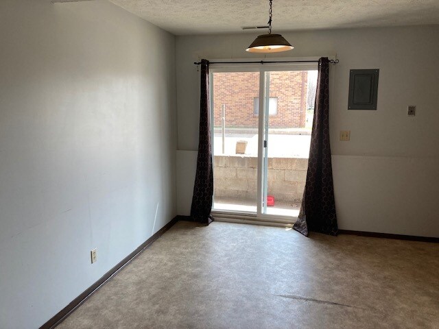 Building Photo - 629 Kennedy Dr