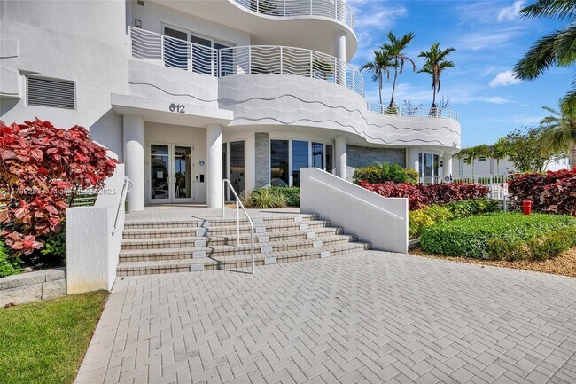 Foto del edificio - 612 Bayshore Dr