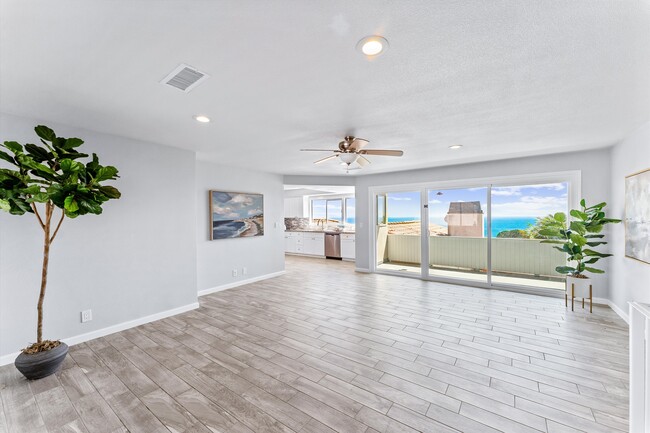 Living room / Dining room - 1445 Hillcrest Dr