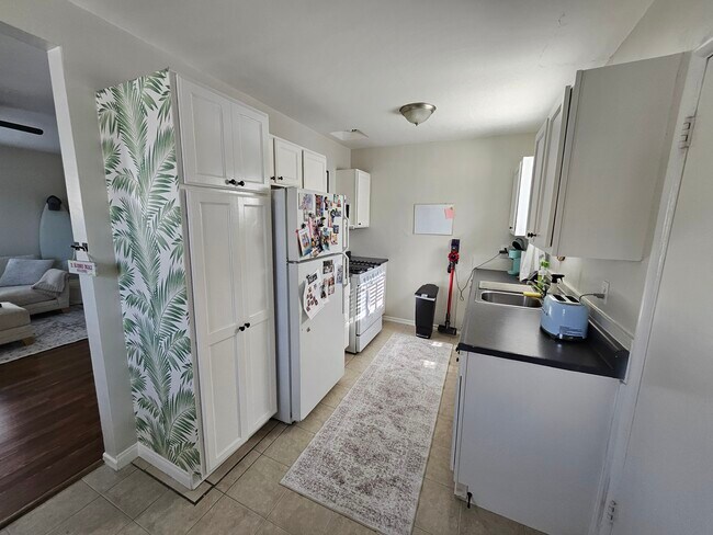 Foto del edificio - 1554 Orange Ave