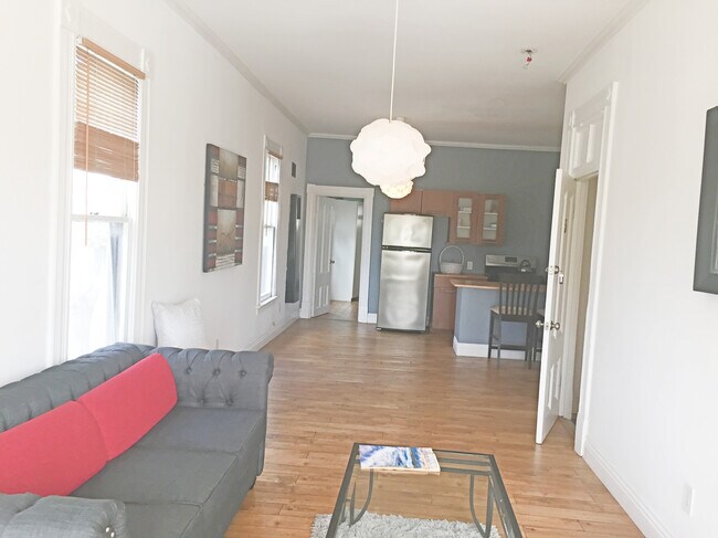 Foto del edificio - 2627 3rd St