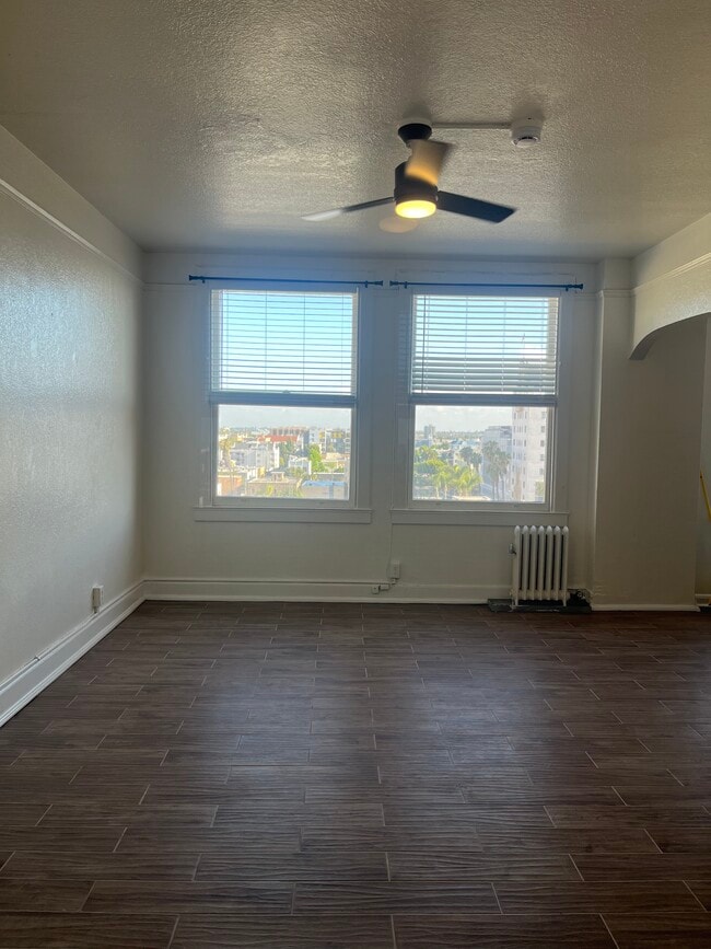Foto del edificio - 455 E Ocean Blvd
