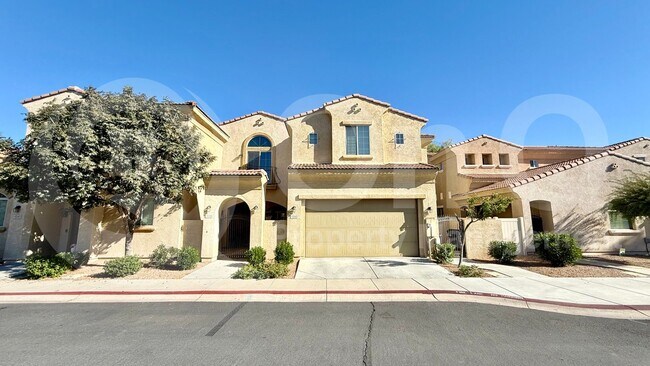 Building Photo - 1367 S Country Club Dr