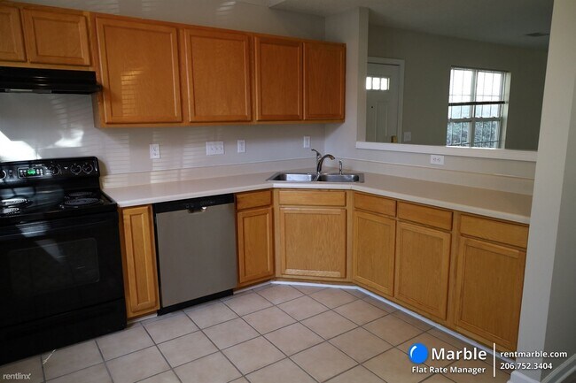 Foto del edificio - 3 br, 2 bath Townhome - 2015 University He...