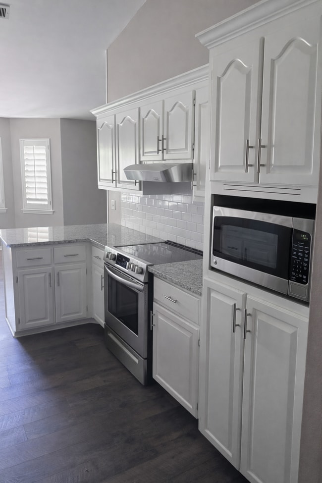 Building Photo - 6916 Sea Shark Cir