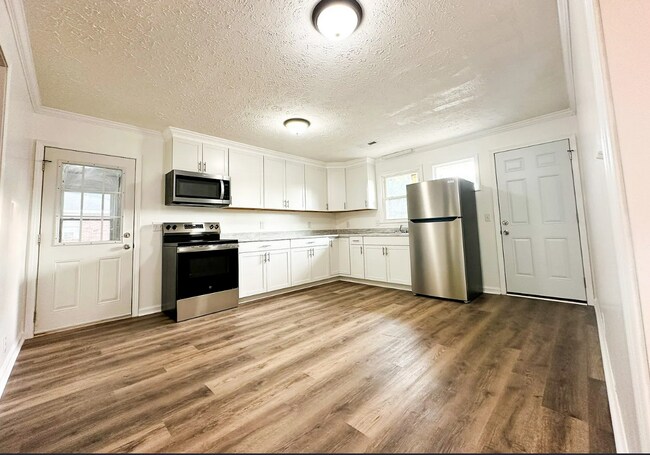 Foto del edificio - 2725 Blackman Rd