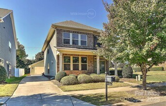 Building Photo - 8765 Aspinwall Dr Building Photo - 8765 Aspinwall Dr