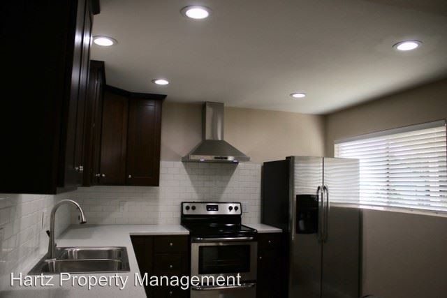 Foto del edificio - 1126 W 9th St