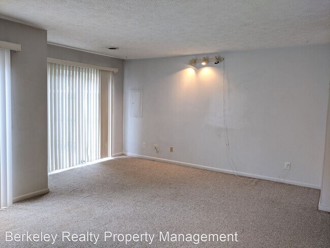 Building Photo - 4068 Midlands Rd