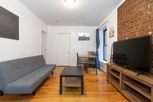Building Photo - 205 E 95th St