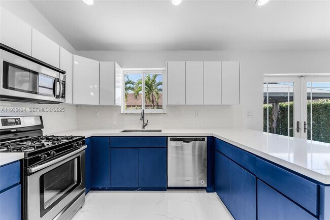 Foto del edificio - 15042 SW 149th Ct