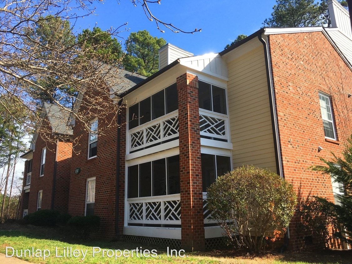 Primary Photo - 1010 Kingswood Dr