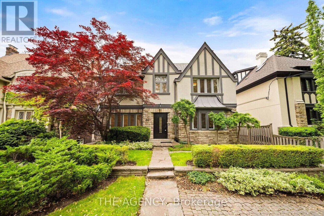 Primary Photo - 44 Elderwood Dr