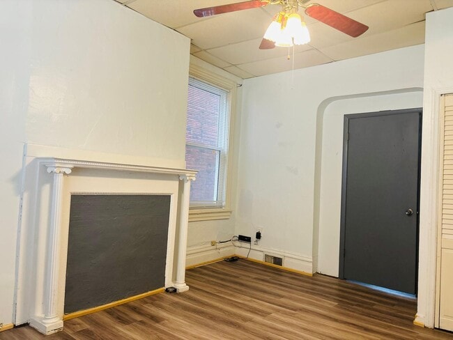 Building Photo - 5551 Columbo St