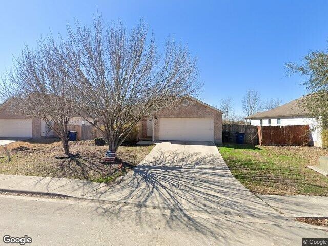 Primary Photo - -NEW INCENTIVE- Cute home with lots of space.