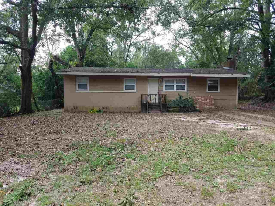 Foto principal - 2207 Berkshire Dr