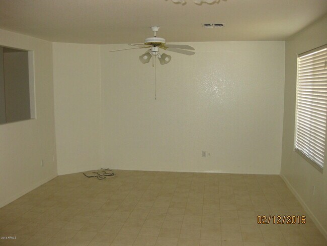 Building Photo - 14503 W Wendover Dr