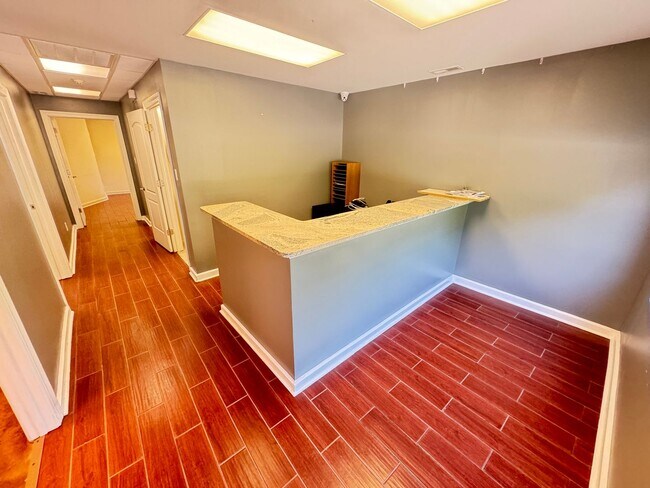Building Photo - Very Nice Office space near Kannapolis w/ ...