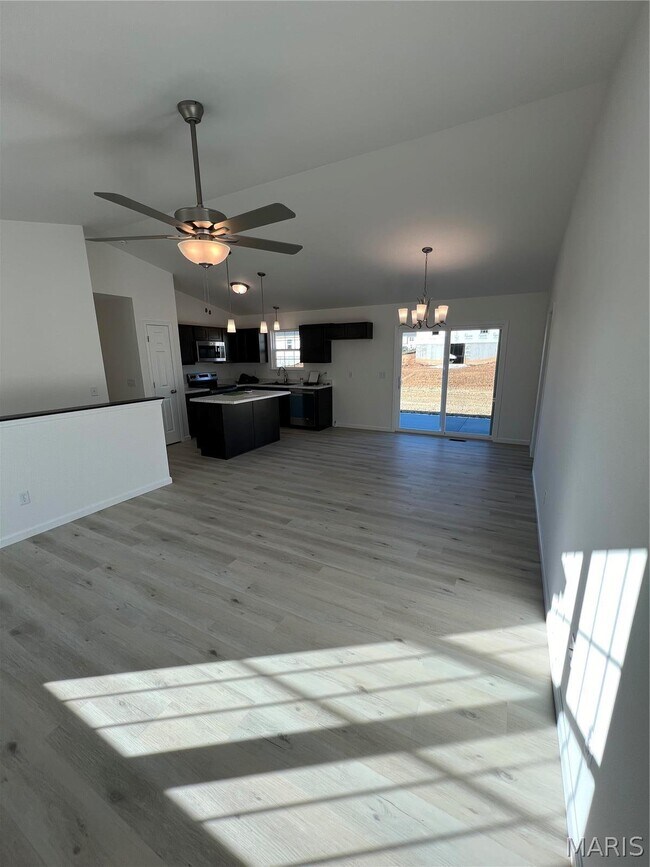 Foto del edificio - 160 Rivers Edge Dr