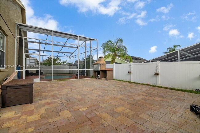 Foto del edificio - 10327 Meadow Crossing Dr