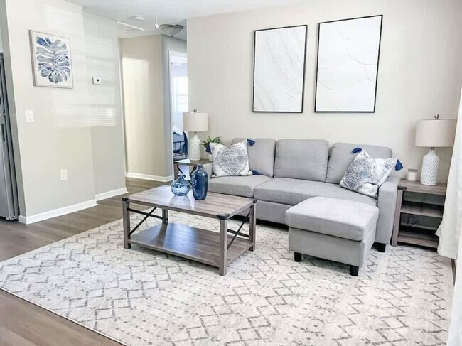 Foto del edificio - 38548 Naomi Ave