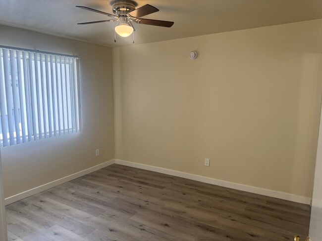 Foto del edificio - 14655 Sylvan Street