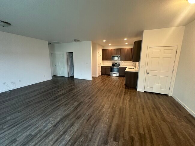 Foto del edificio - 1281 Lucy Ave