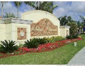 Building Photo - 1225 SW 46th Ave