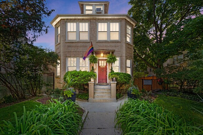 Front Exterior - 6108 N Hermitage Ave