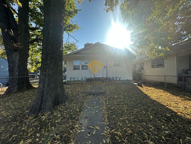 Newly Renovated 3-Bedroom Home on Lasalle ... - Newly Renovated 3-Bedroom Home on Lasalle ...