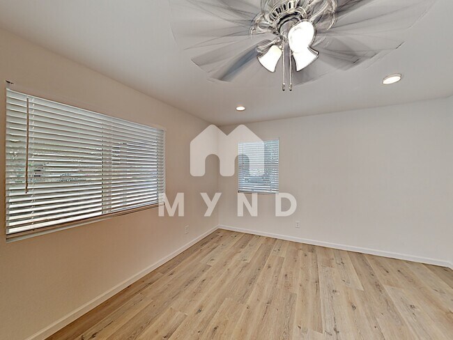 Foto del edificio - 617 Poplar St
