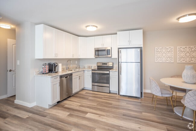 The Lucerne -1BR,1BA -620SF - Renaissance Villas 55+