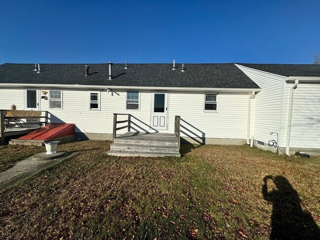 Foto del edificio - 2667 Cranberry Hwy