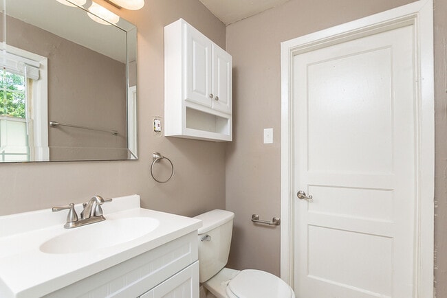 Building Photo - Walk to Overton Square + Park -- 1bd/1ba i...