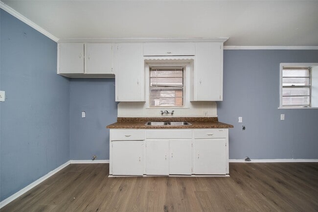 Building Photo - 2311 Kabee St