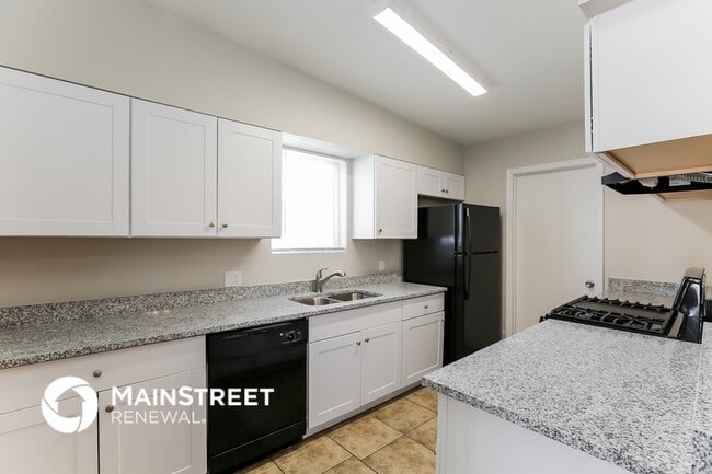 Building Photo - 3816 W Townley Ave