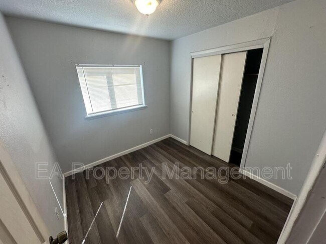Foto del edificio - 117 40th St NW