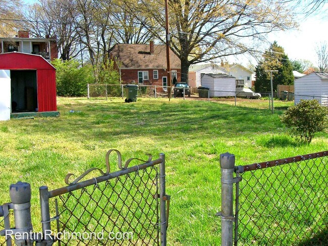 Building Photo - 3 br, 1 bath House - 1728 Winder Street