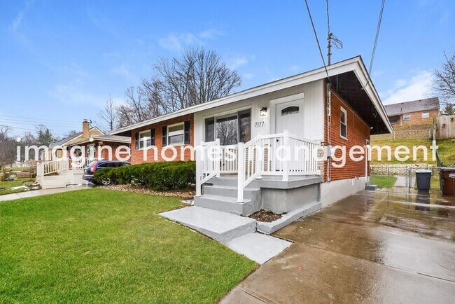 Building Photo - Cozy 4 Bedroom House in Anderson Township
