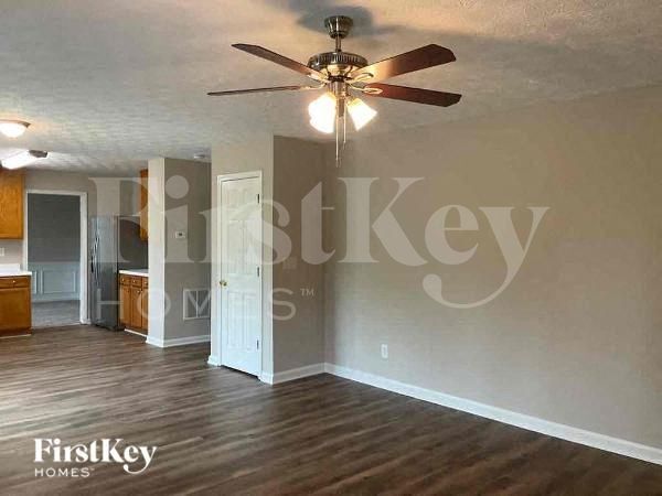 Foto del edificio - 1750 Berry Ct