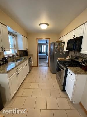 Building Photo - 3 br, 2 bath House - 7317 North Oconto Avenue