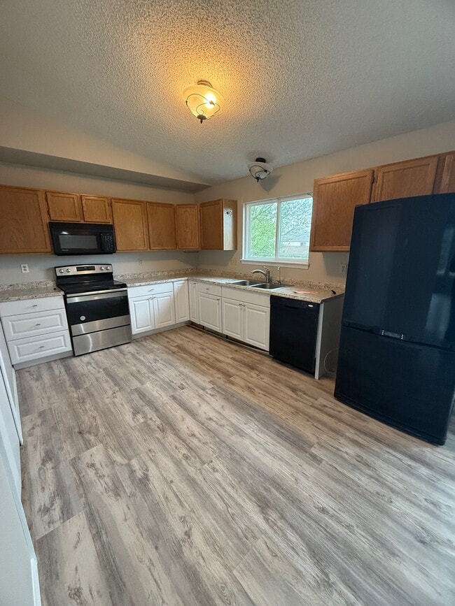 Photo - 9525 Aspen Grove Way House