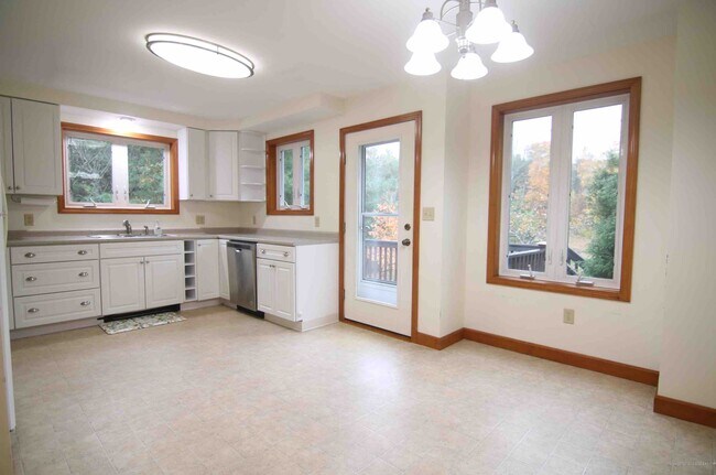 Cocina - 310 Sebago Rd