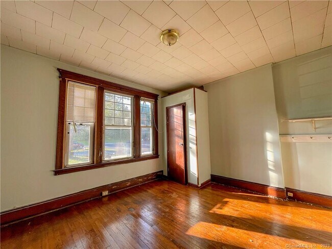 Foto del edificio - 10 Fairfield Ave
